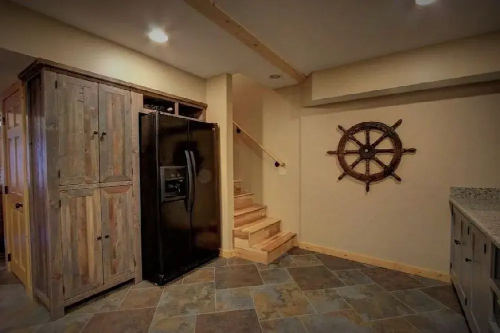 Bearmont Lodge 4 Bedroom Cabin by RedAwning