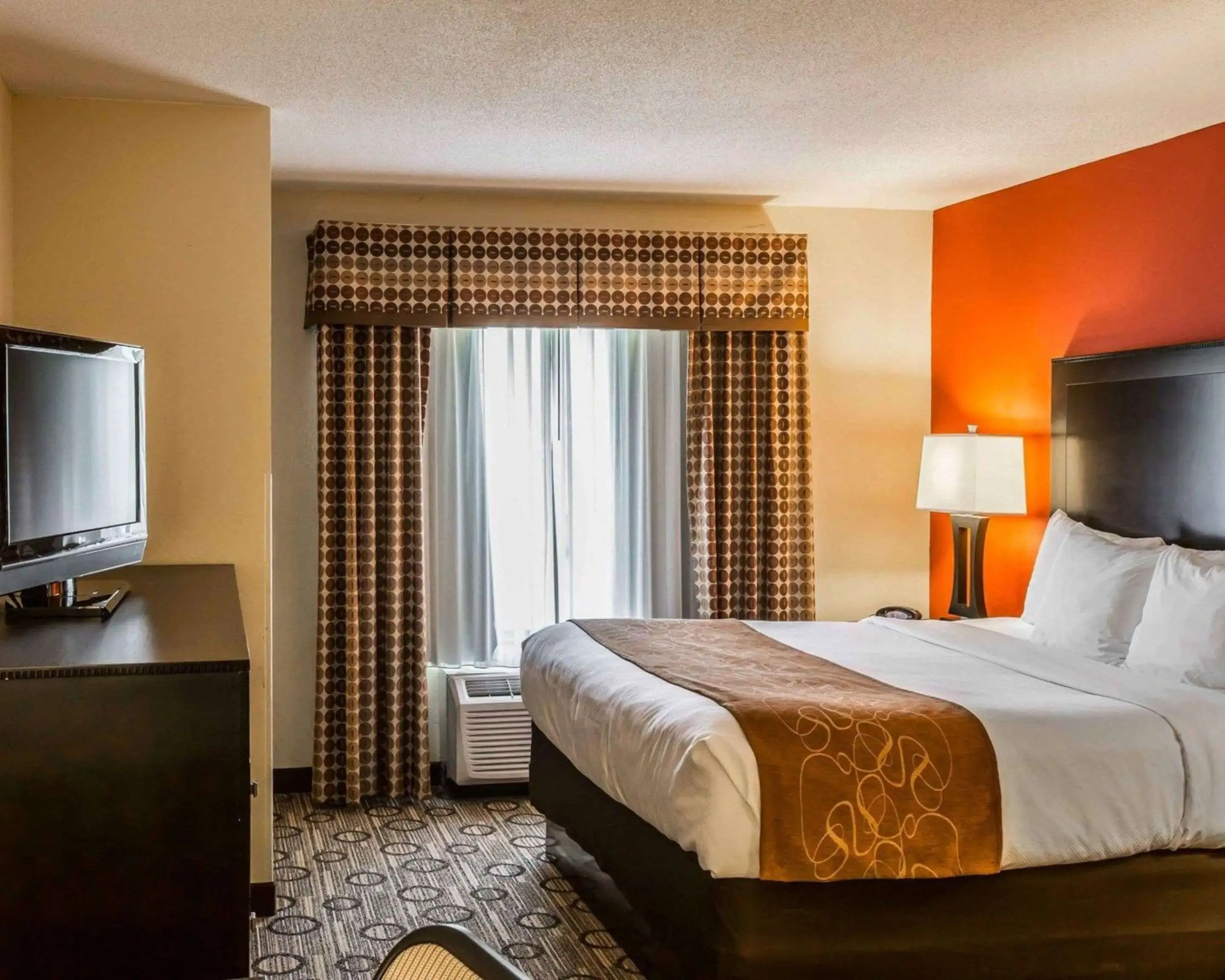 Comfort Suites At WestGate Mall