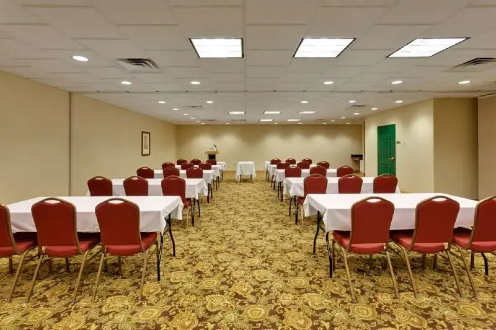 Country Inn & Suites Harrisburg@ Union Deposit Rd.