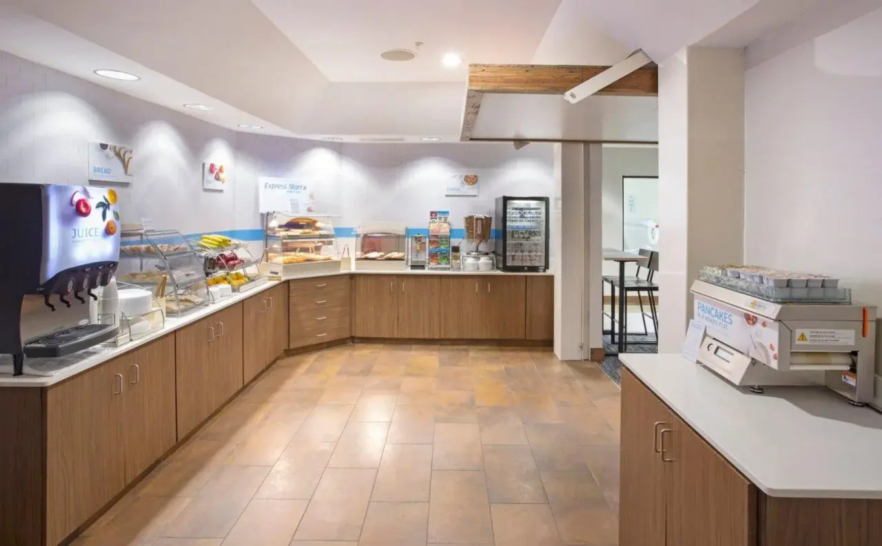 Holiday Inn Express Kansas City - at the Legends