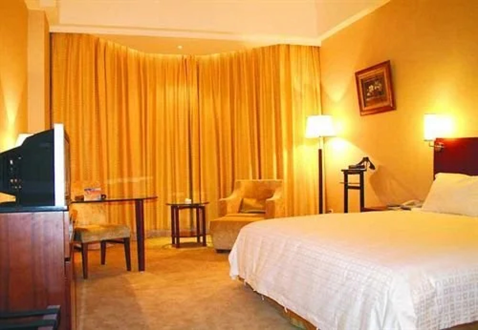 Junhui Jianguo Hotel