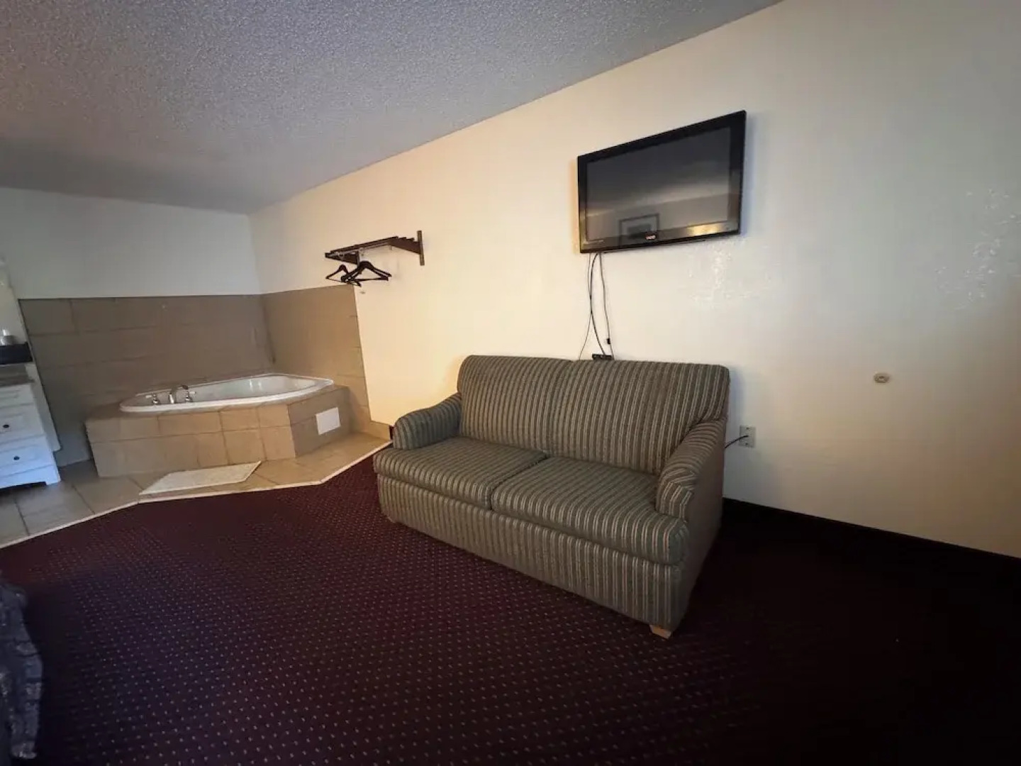 Whispering Pines by Hotel O Whitestone VA