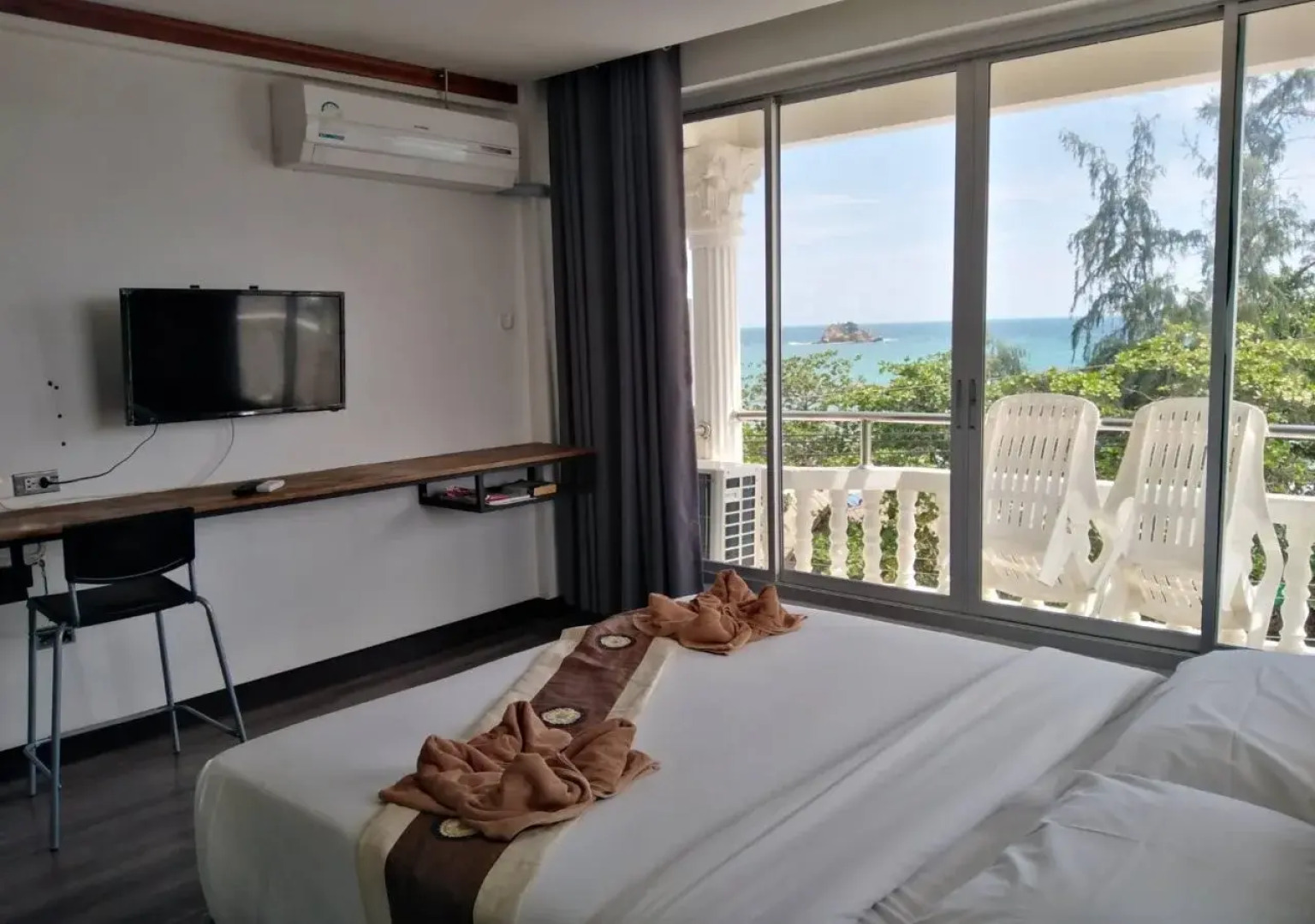 Pimpimarn Beach Hotel