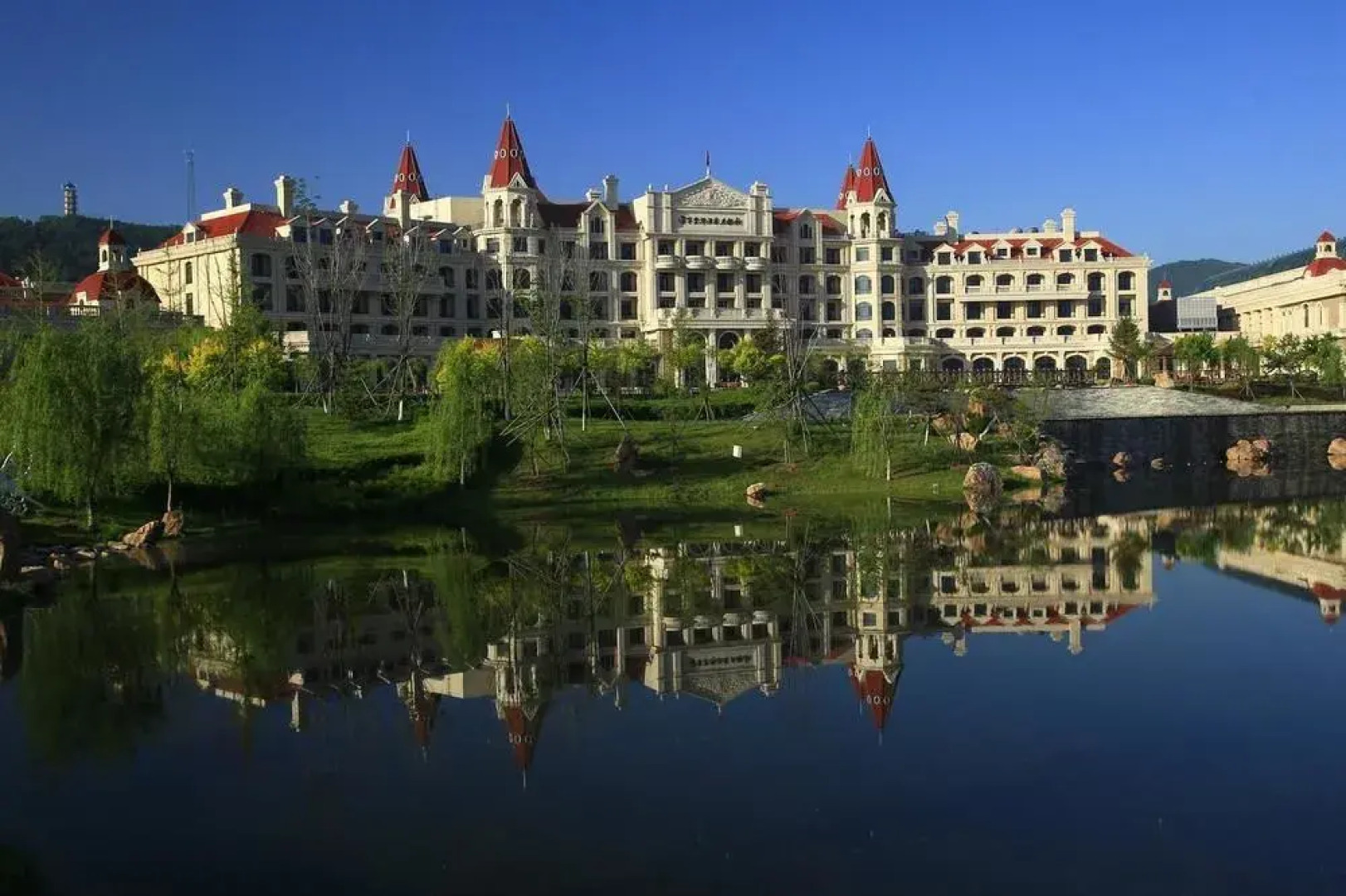 Bihu Hotspring Resort