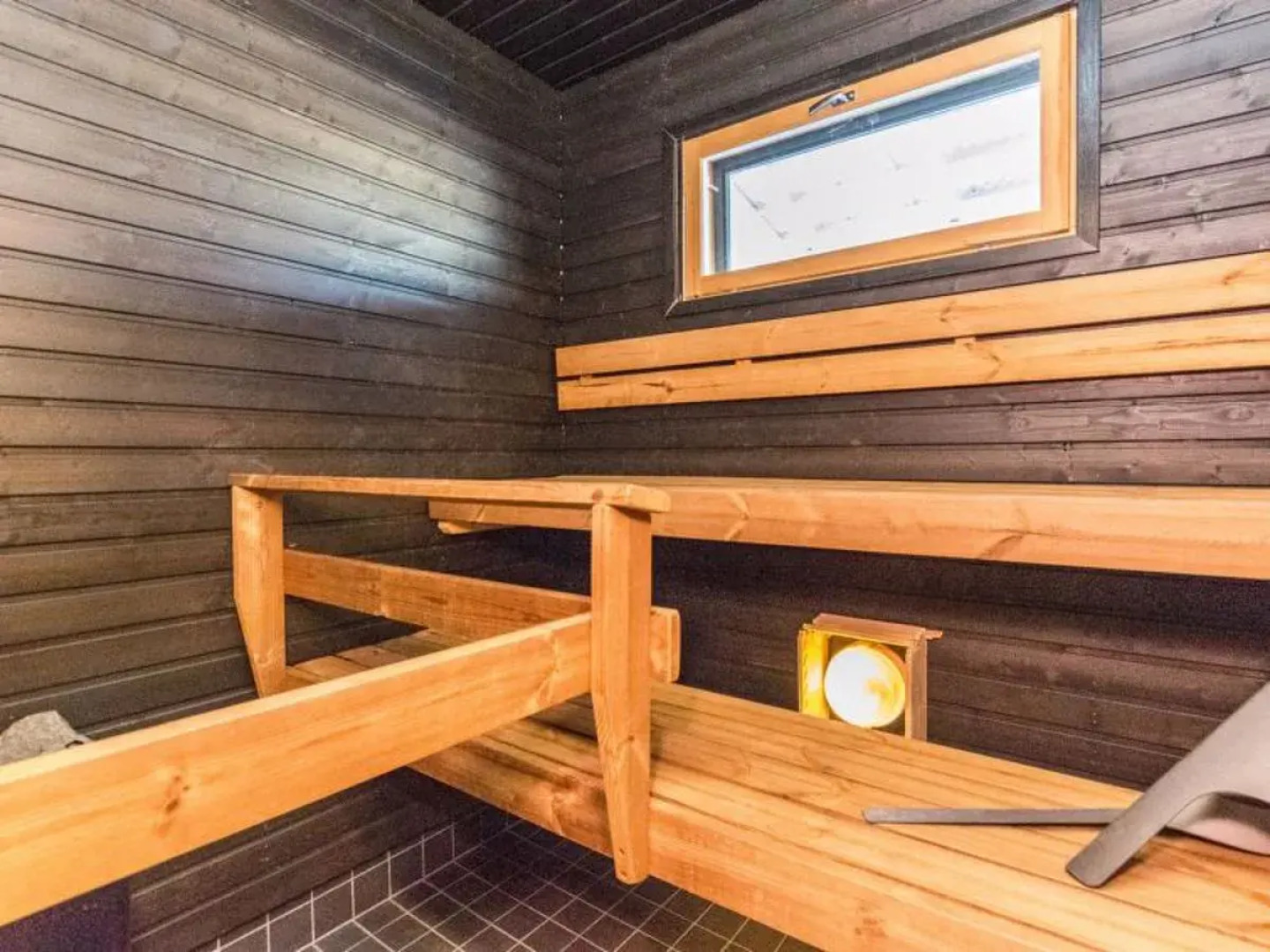 Skivillas 78 ukkohalla (1)