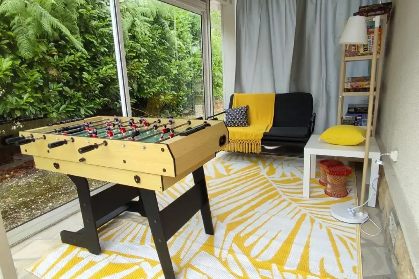 House 90 M With Pool And Garden