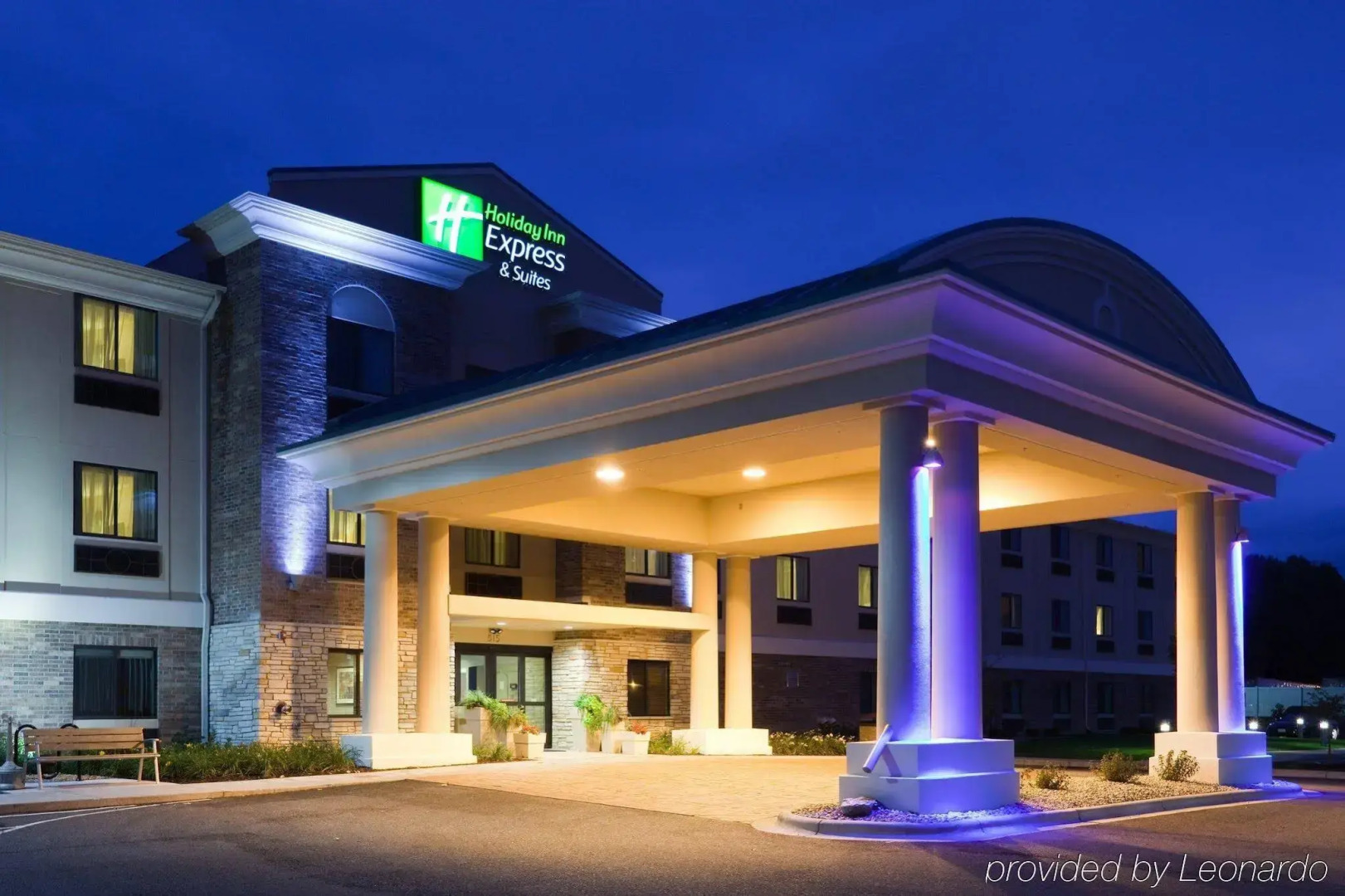 Holiday Inn Express Hotel & Suites Madison-Verona by IHG