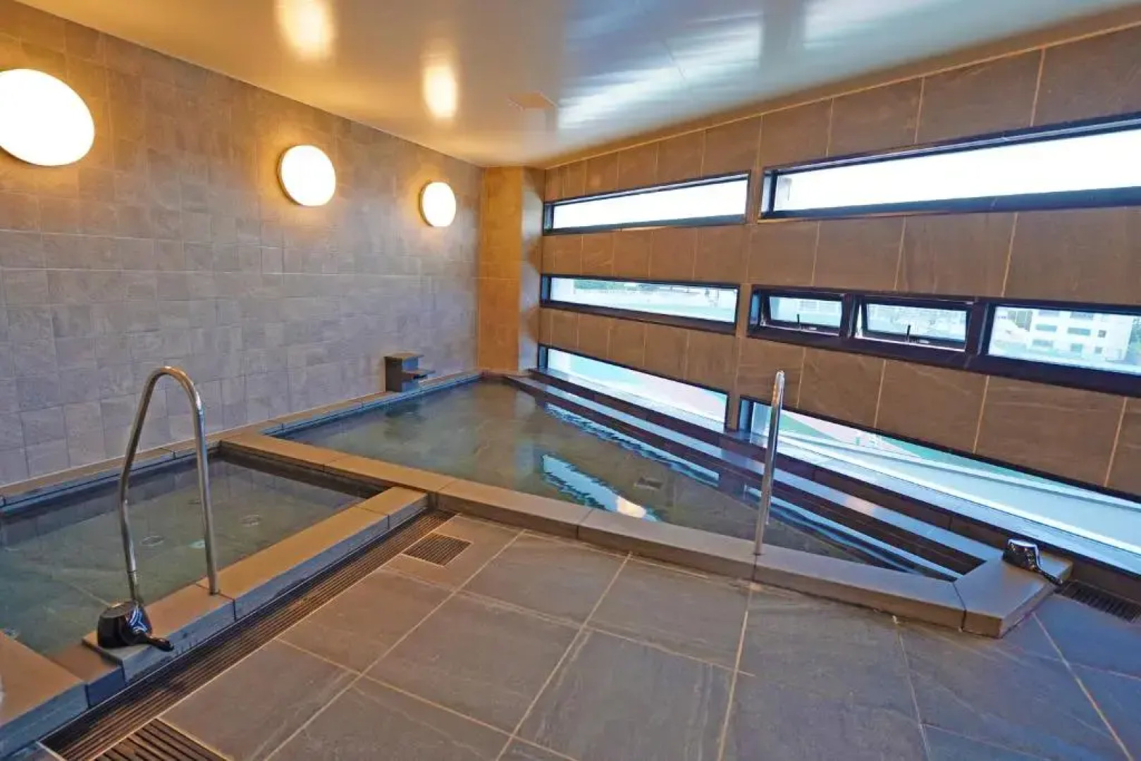 Setouchi KEIRIN HOTEL 10 by Onko Chishin