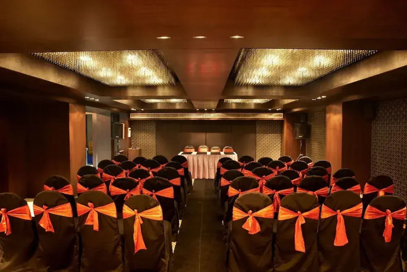 Hotel The Golden Oak Central by Citrus Prime