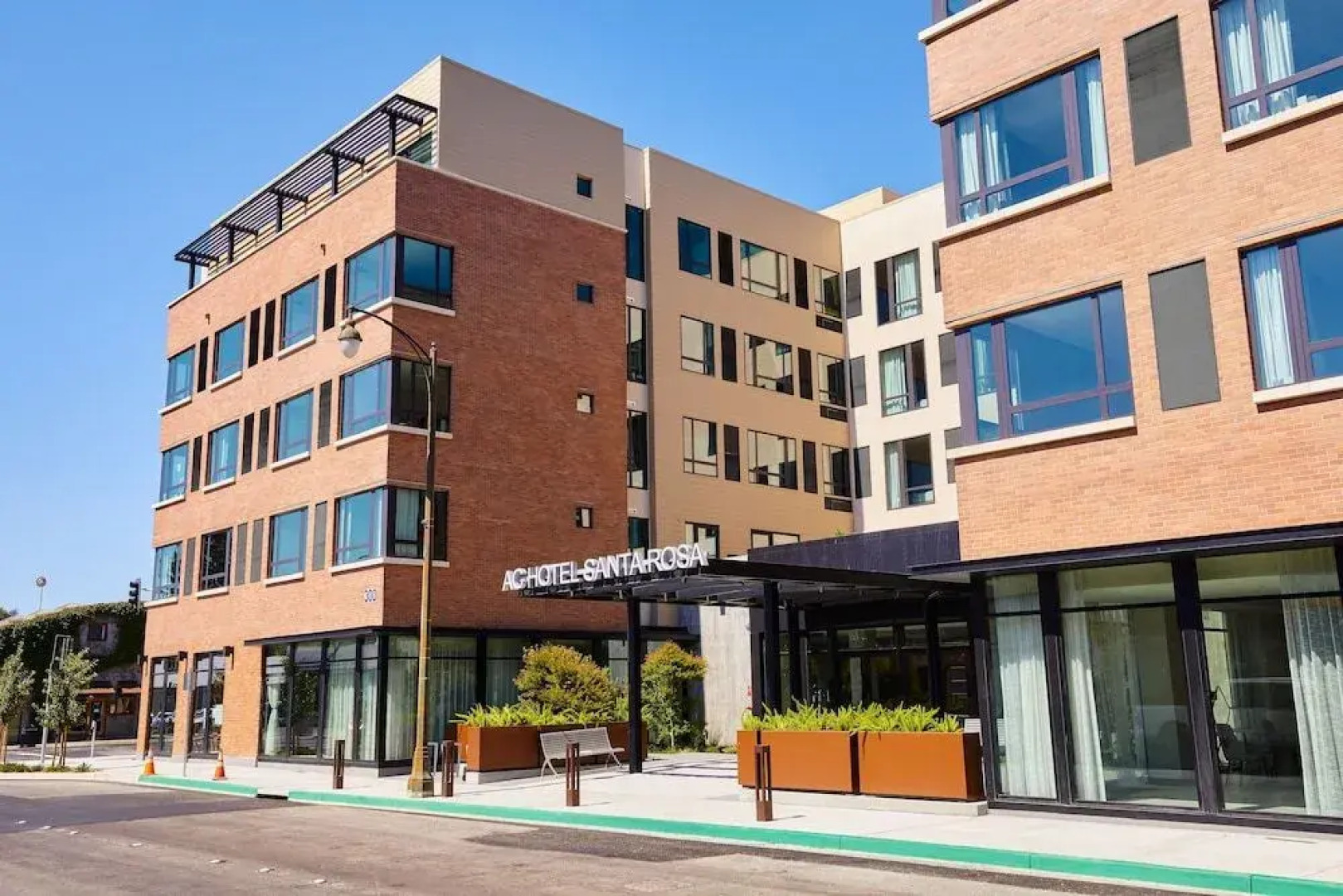 AC Hotel by Marriott Santa Rosa Sonoma Wine Country