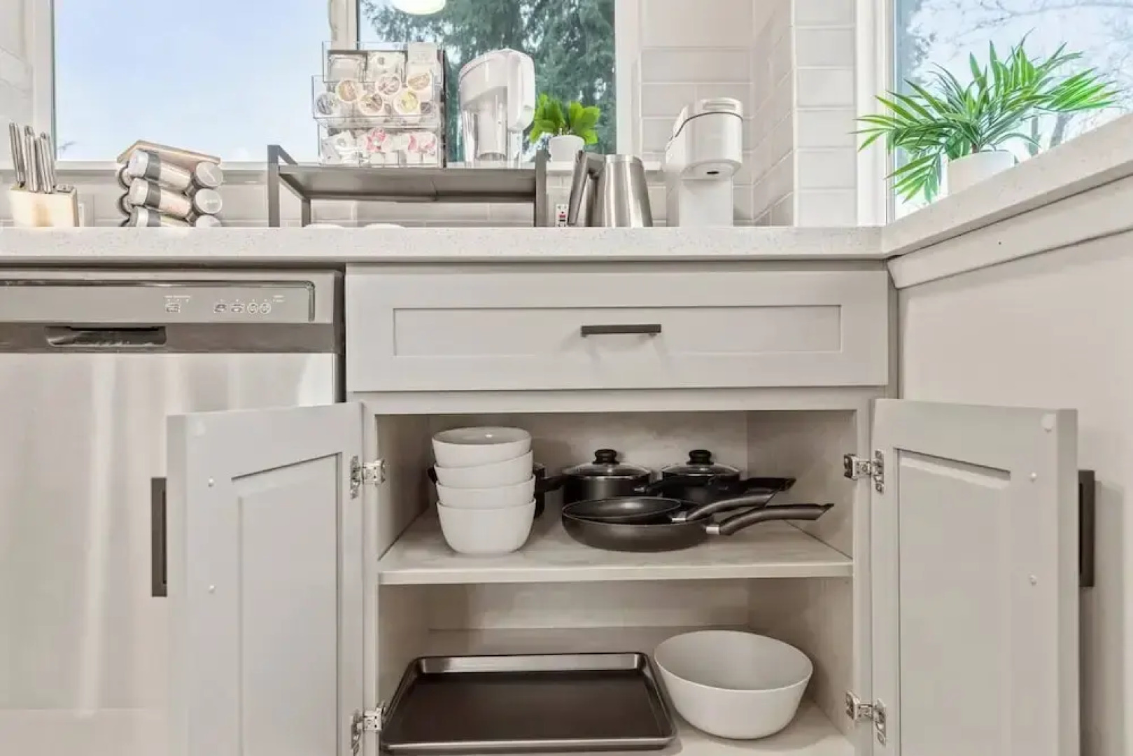 Lakeview Home in Renton, Walk to Beach, AC, Fenced