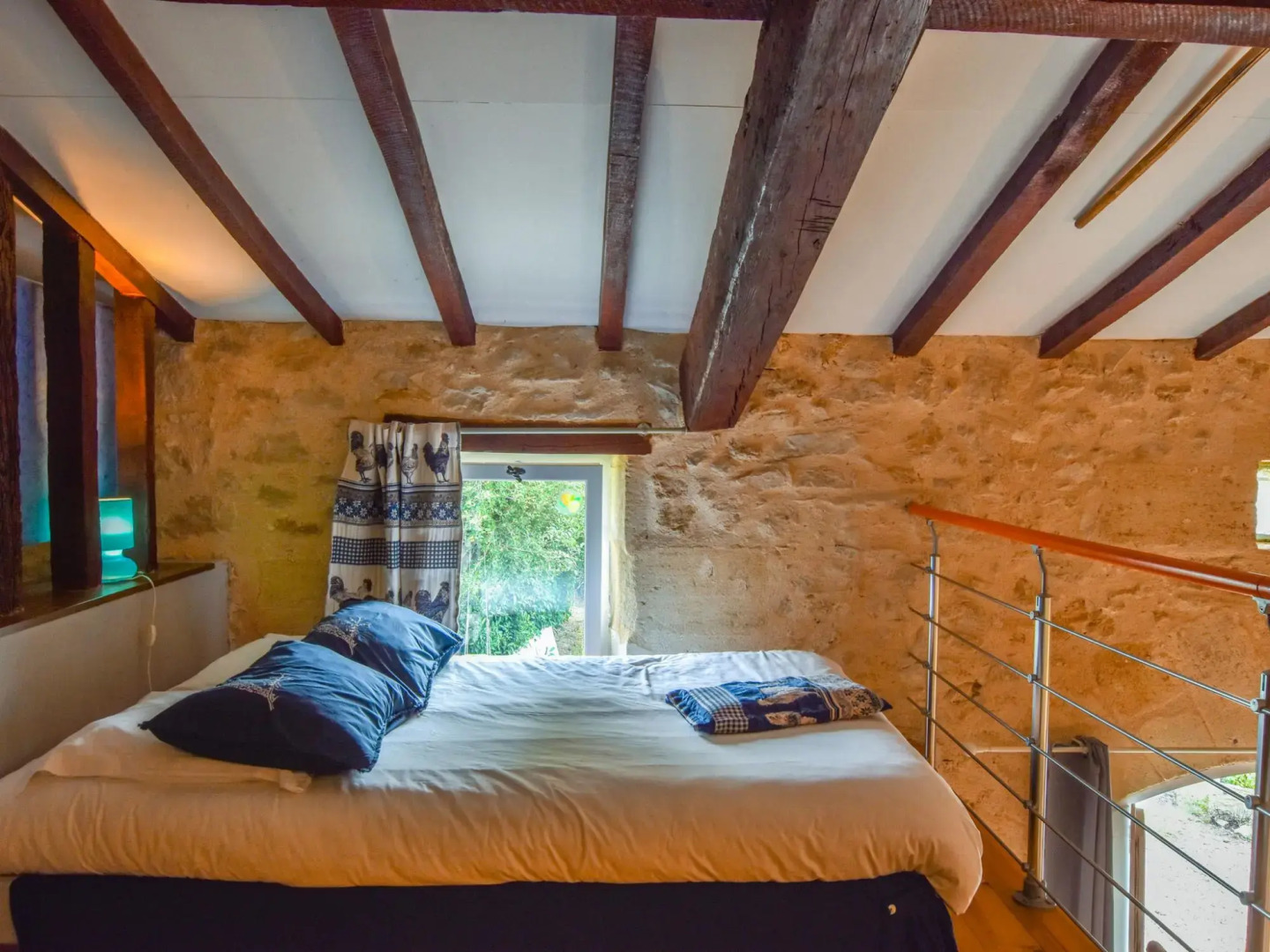 Stone House in a Vineyard, With Swimming Pool, Near Bordeaux
