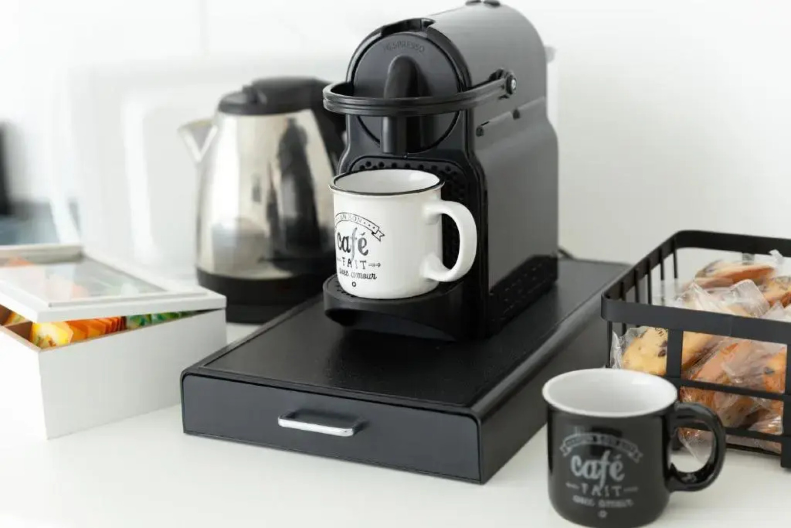 Studio élégant style black&white 5min gare Poissy