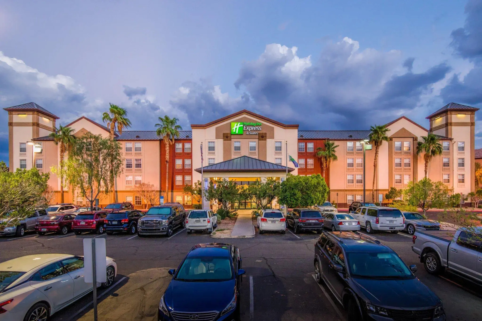 Holiday Inn Express Hotel & Suites Phoenix-Airport by IHG