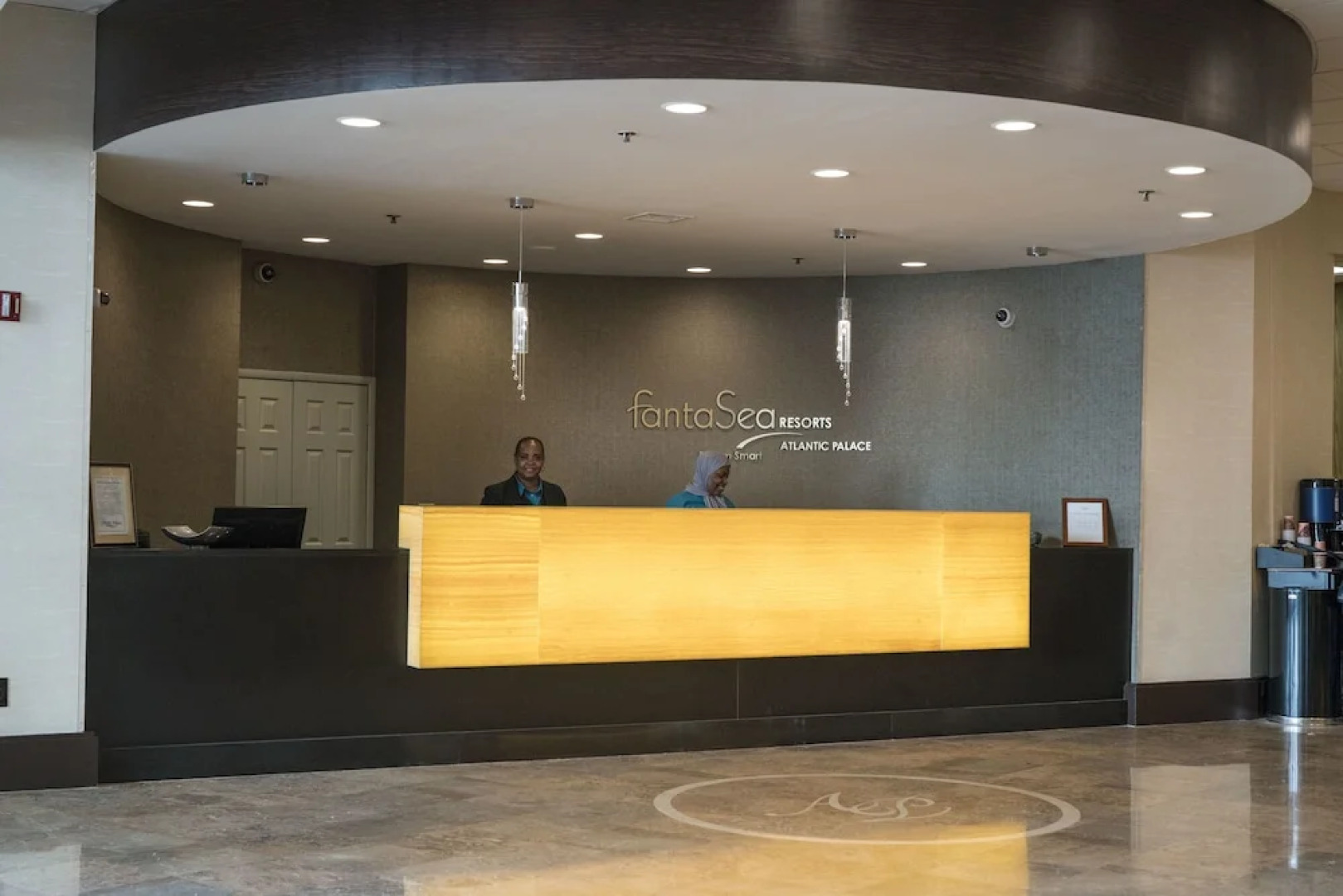 Atlantic Palace Suites