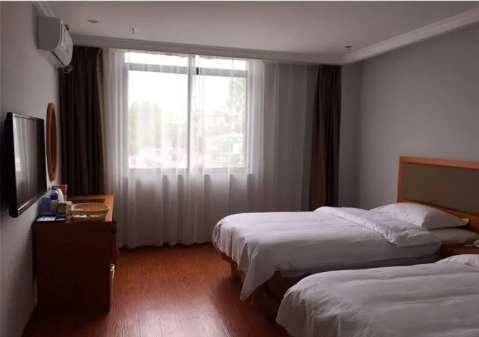 GreenTree Inn XinYang ShangCheng County HuangBaiShan Road Times Shopping Mall Express Hotel