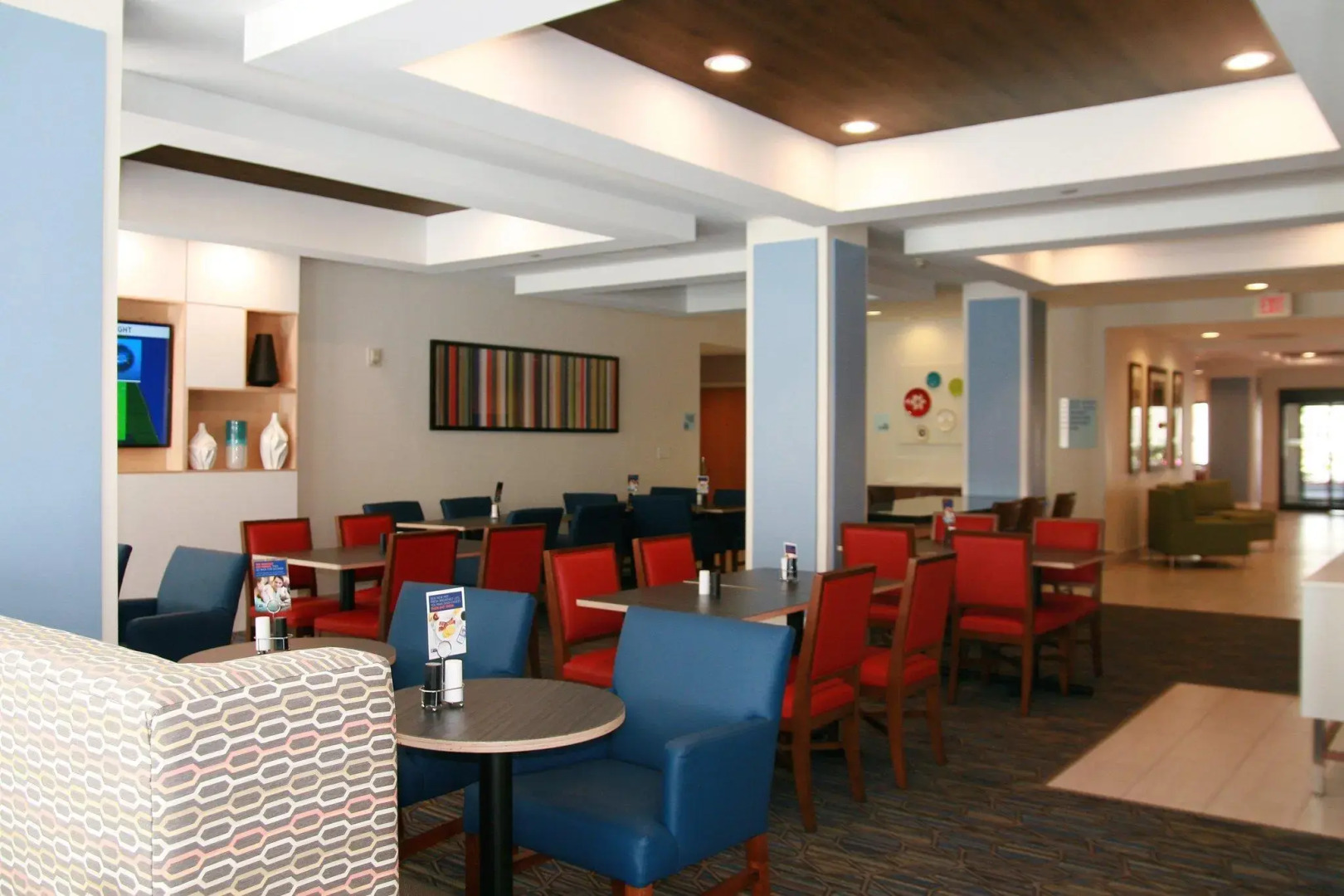 Holiday Inn Express Hotel & Suites Tampa-Anderson Rd/Veteran by IHG