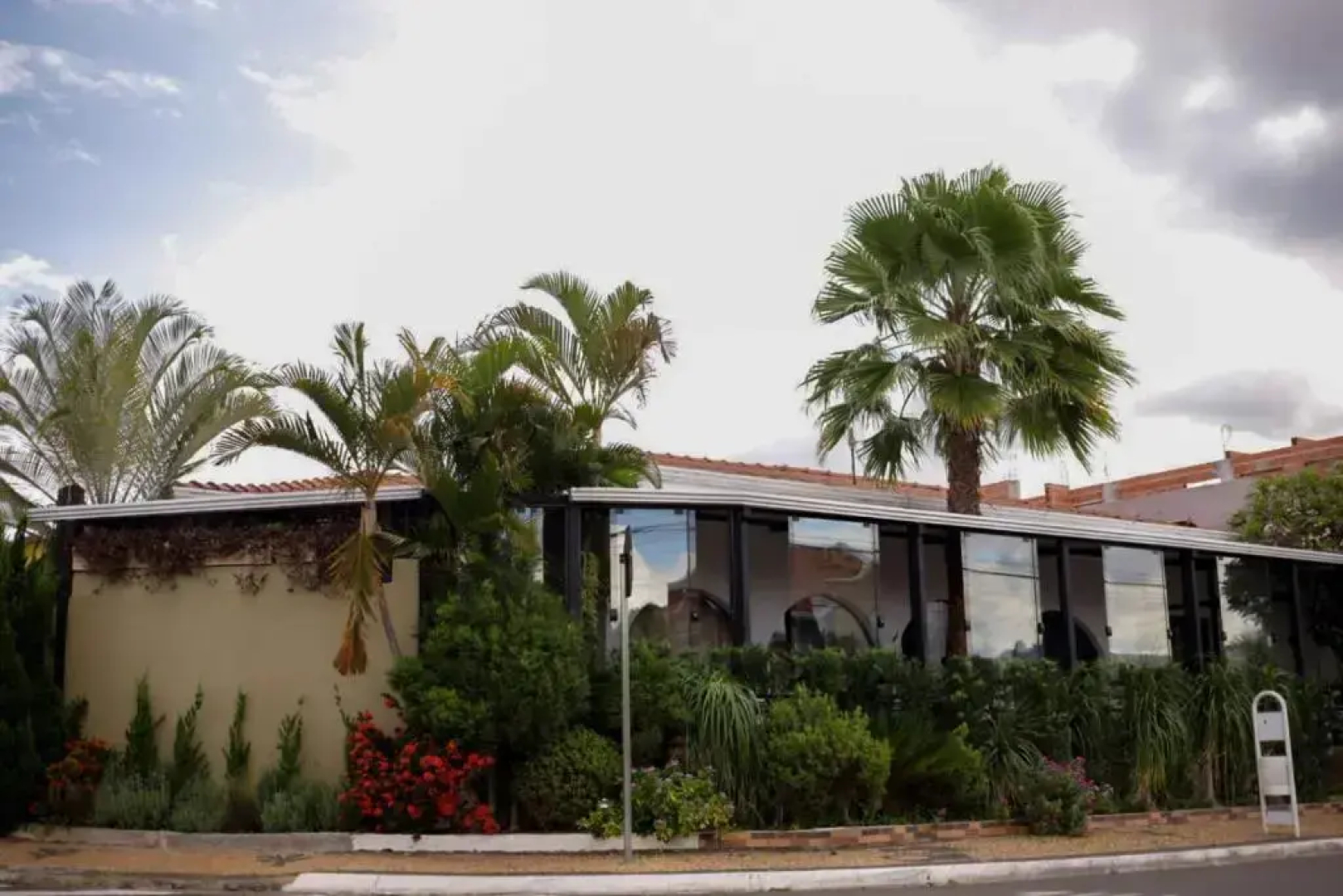 Hostel Rosa de Saron
