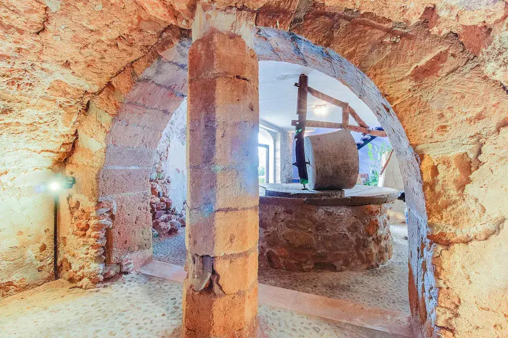 Cottage, Consell In Consell