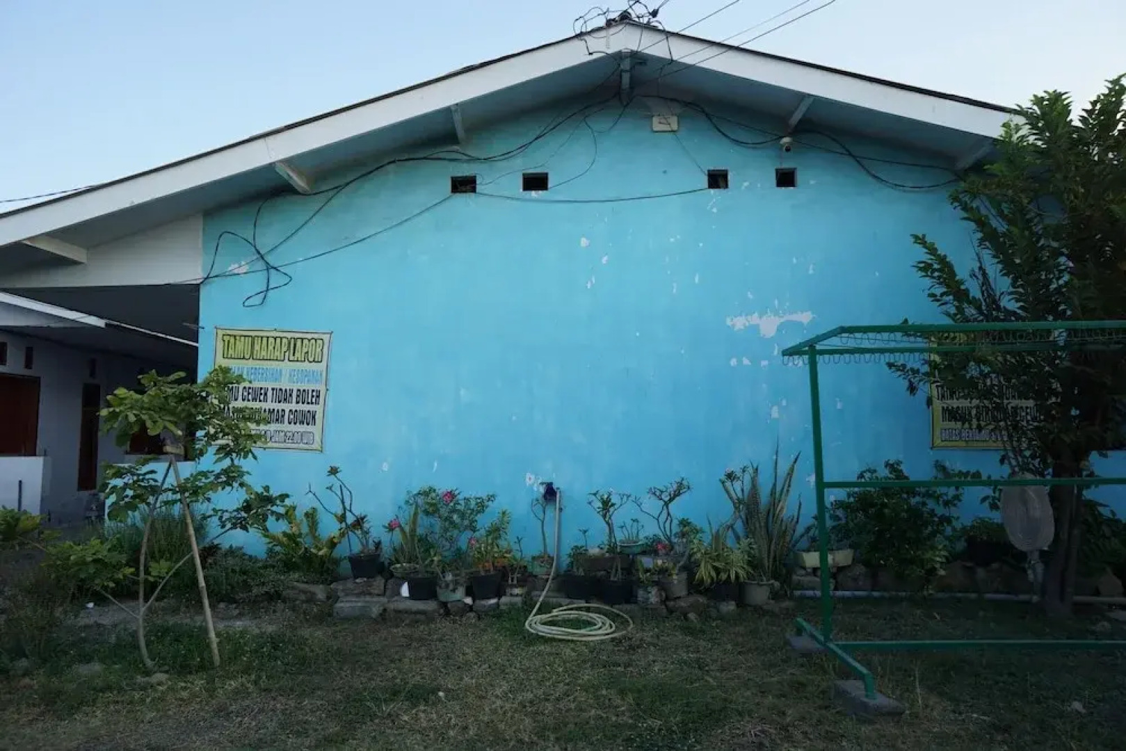 OYO Life 93017 Kost H Soeroso