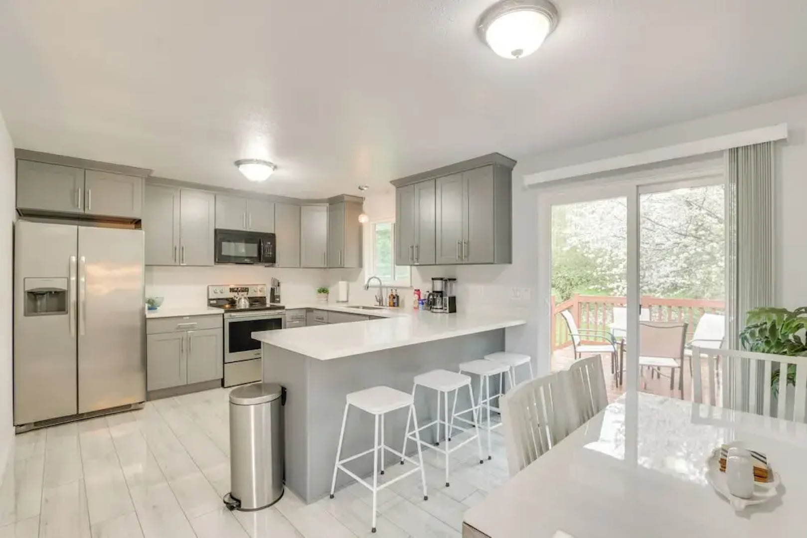 7 Mi to Dtwn: Pet-friendly Abode in Seattle!