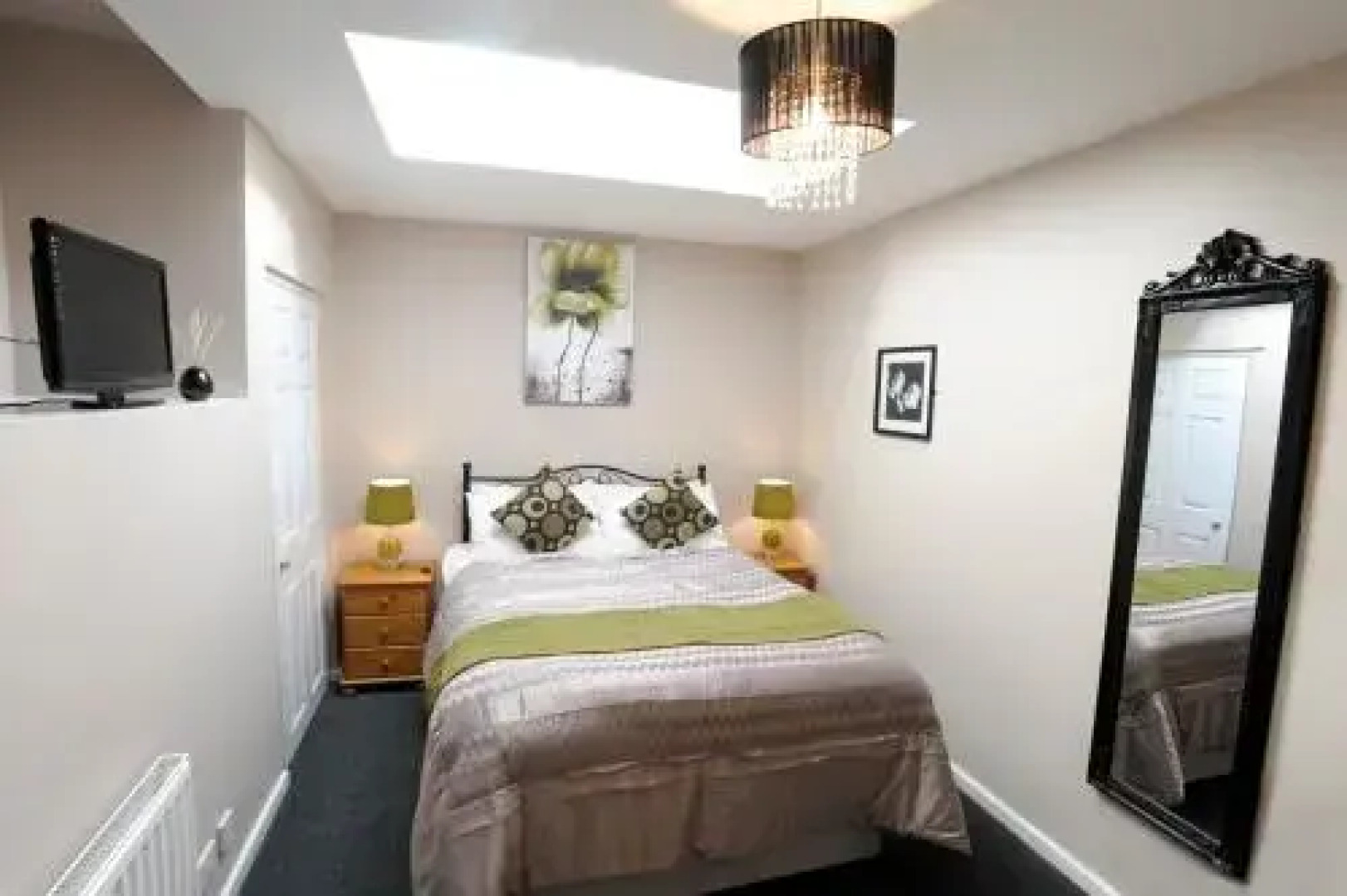 Trowel and Hammer Inn