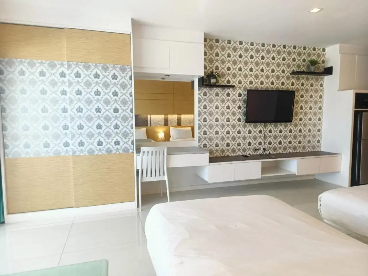 View Talay 6 Condominium by Honey