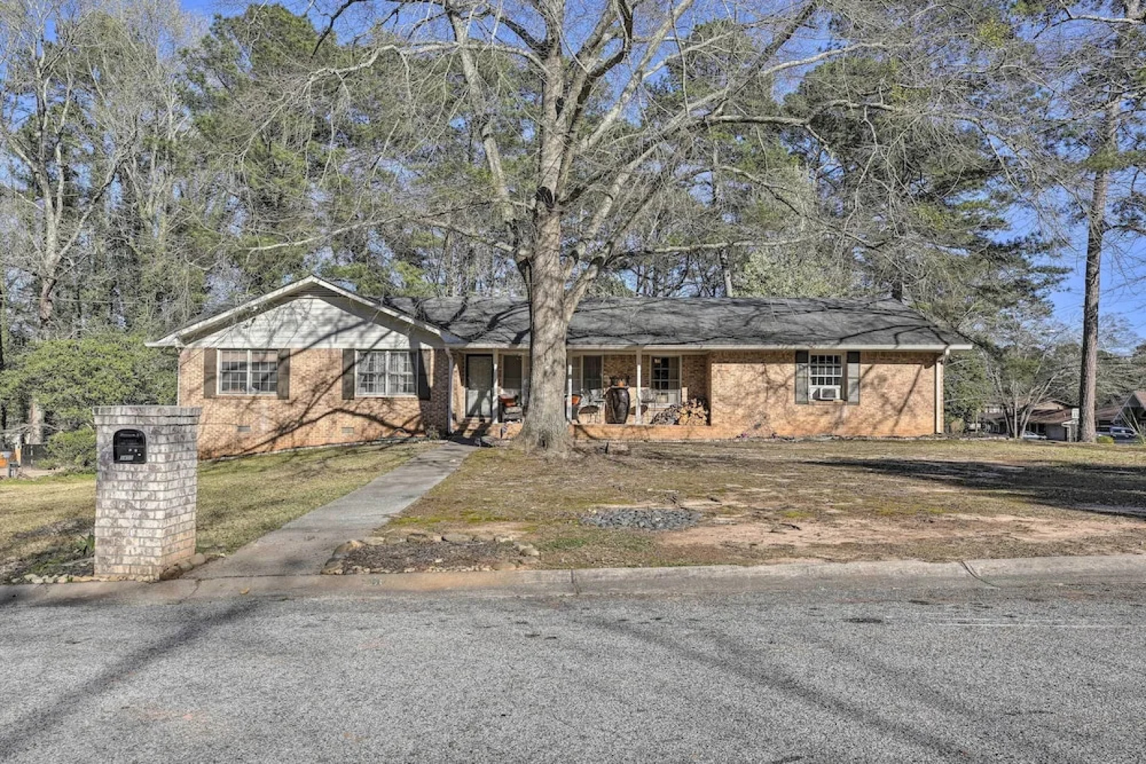 8 Mi to Stone Mountain Park: Lithonia Studio!