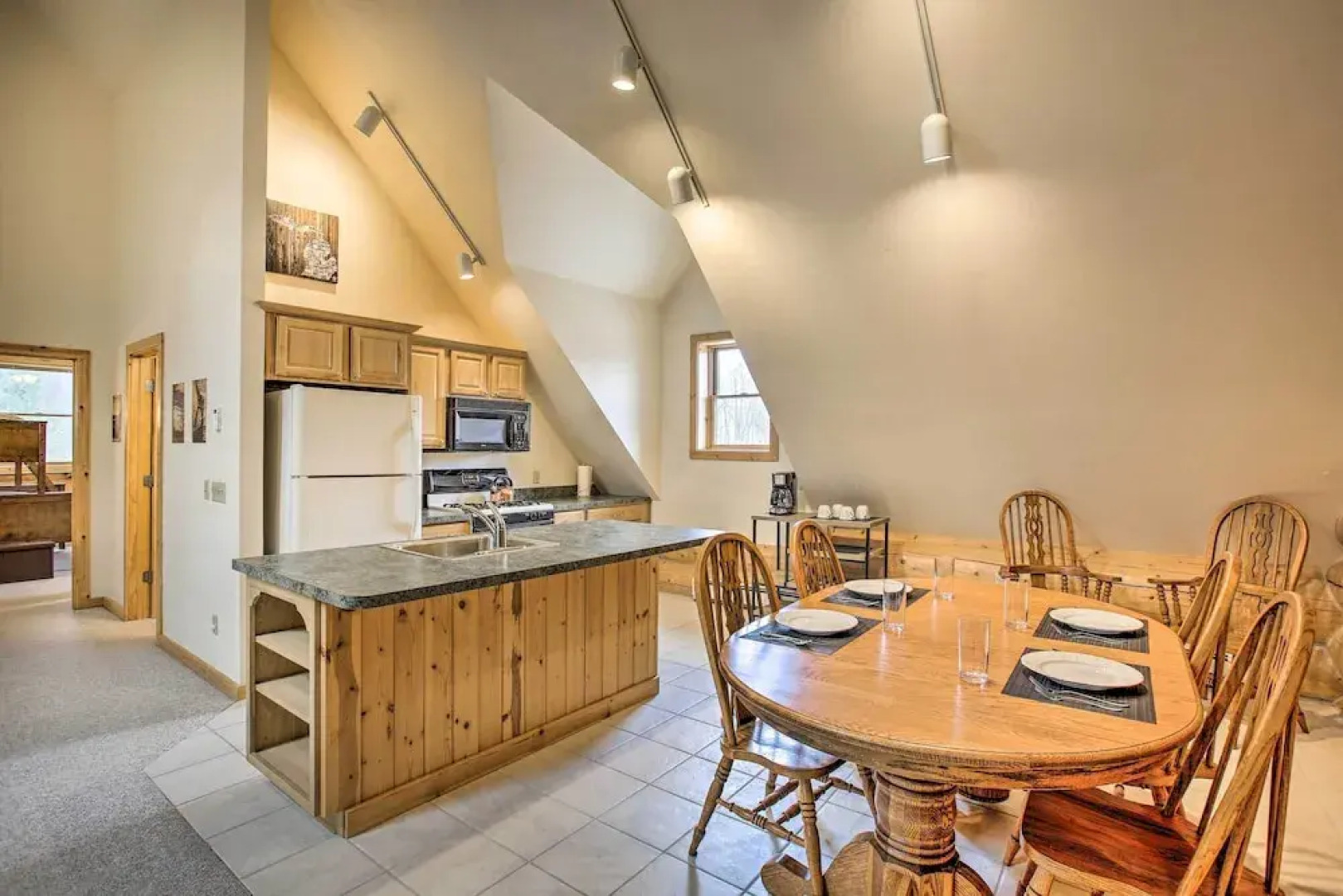 14 Mi to Slopes: Lodge on 104 Acres in Boyne City