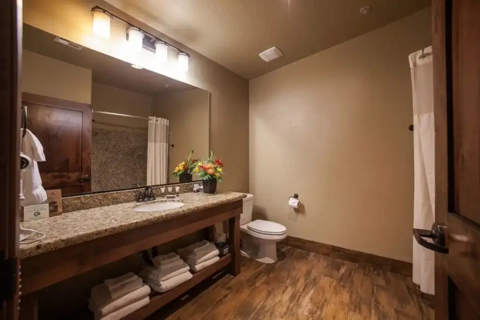 Cable Mountain Lodge