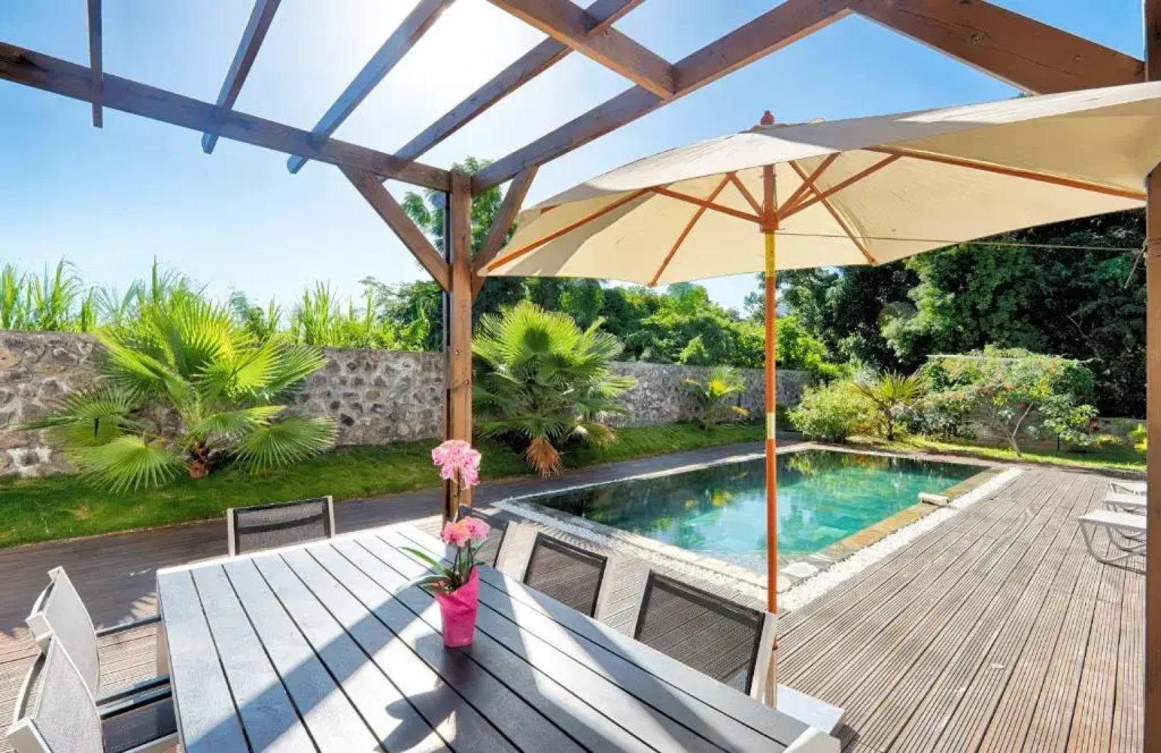 Villa Isis à L Entre-Deux avec piscine pour 7 personnes