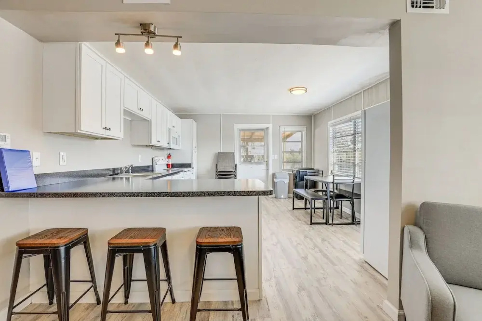 Sun-soaked Okeechobee Retreat w/ Canal Views!