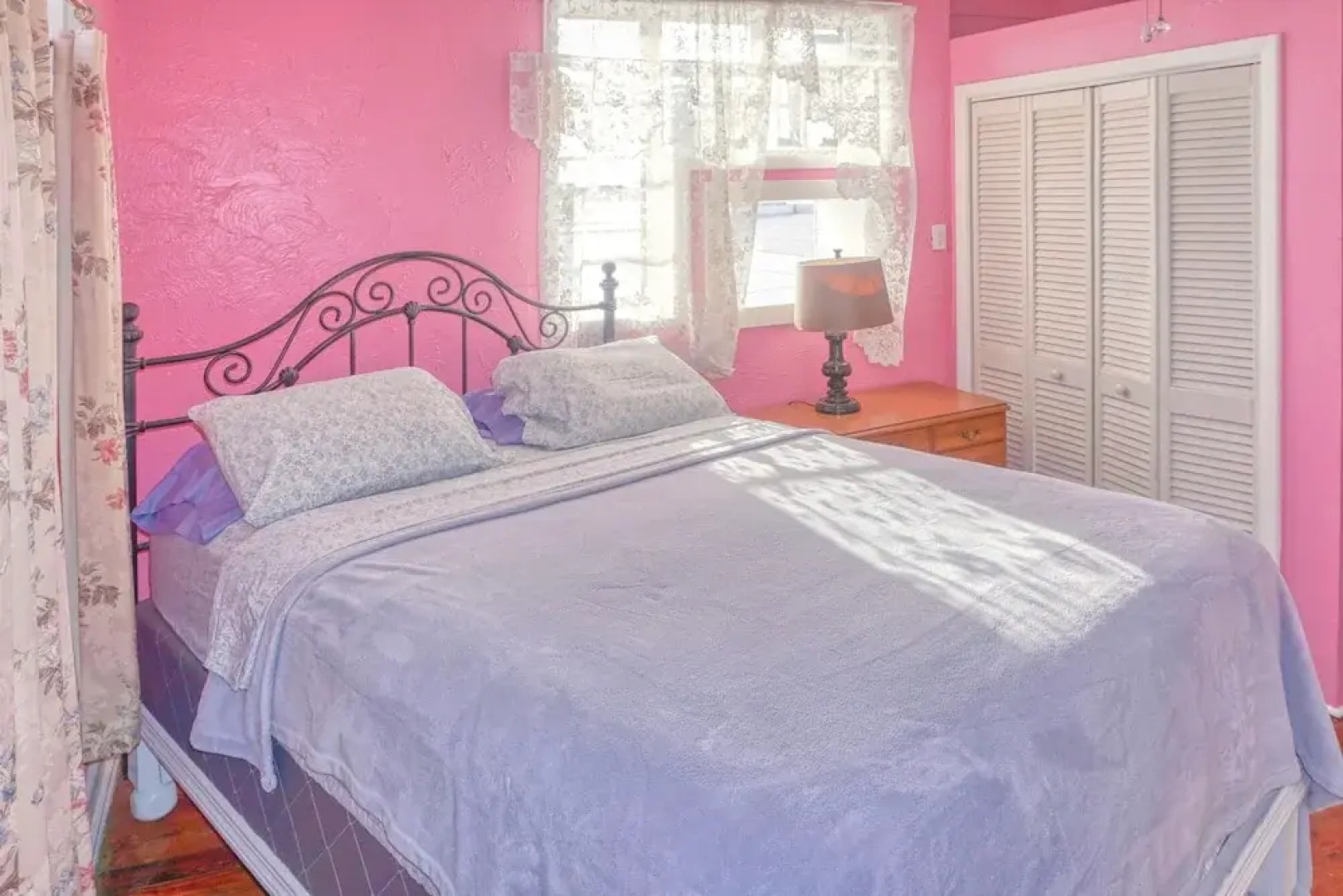 Pass A Grille Beach Escape (107-8)