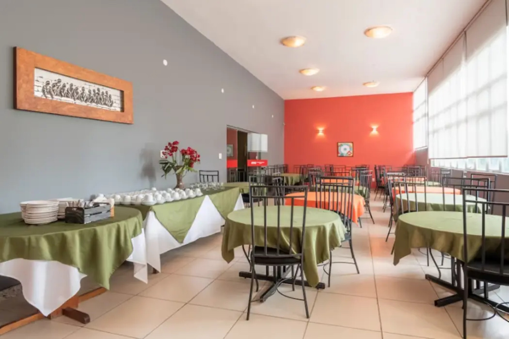 OYO Hotel L'Espace - Jaraguá Belo Horizonte