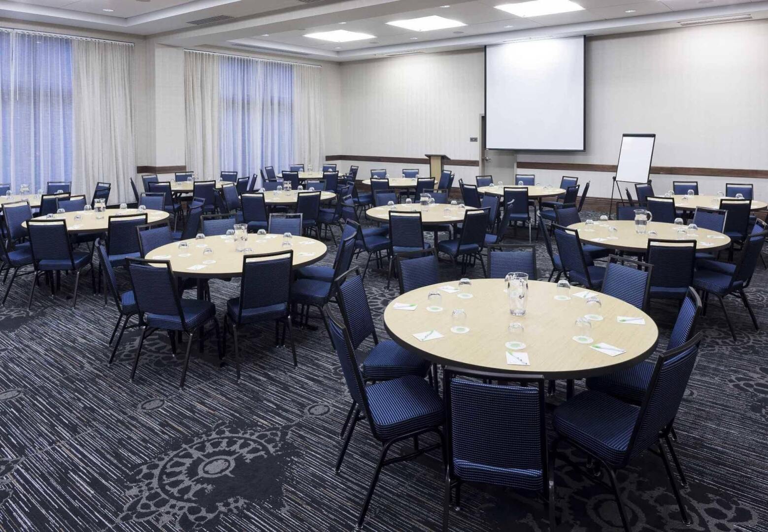 Courtyard by Marriott Richmond Downtown