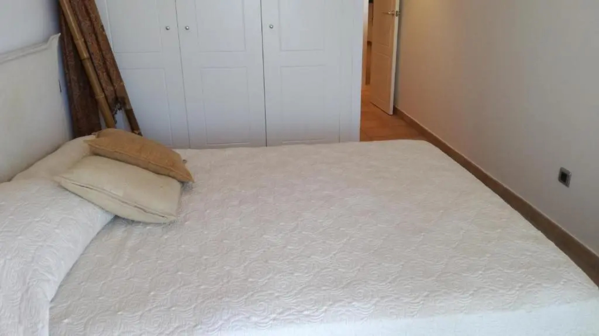 Pueblo Mascarat 4 1 J