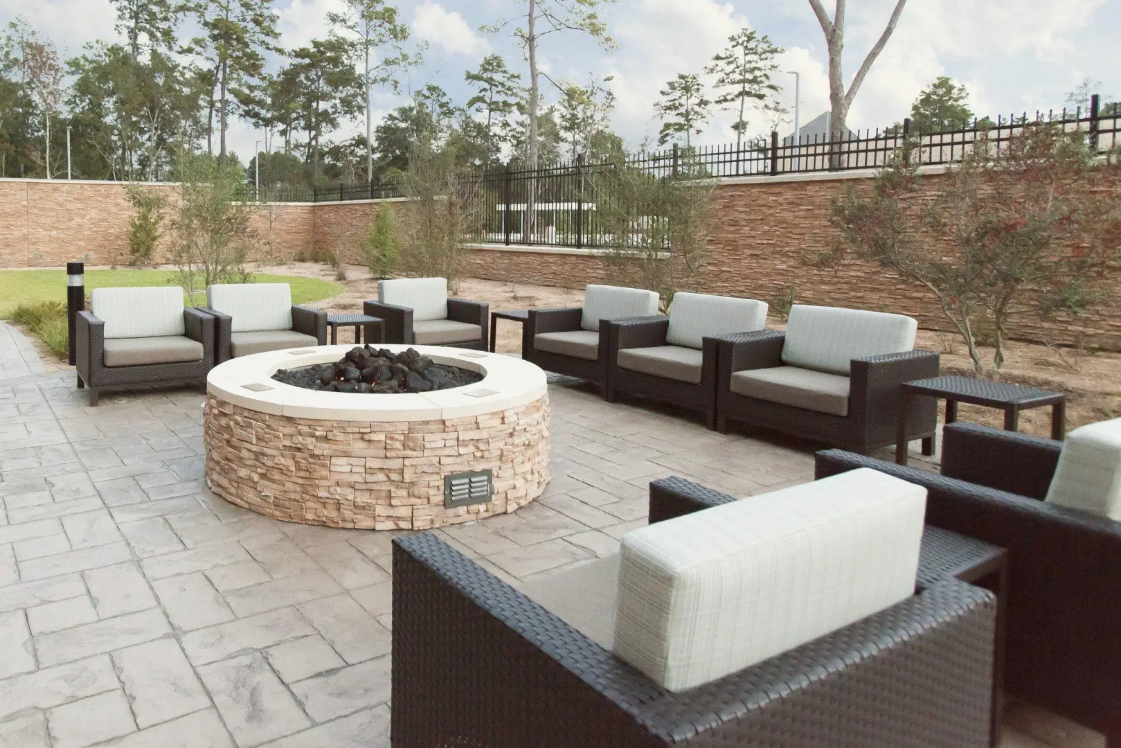 Courtyard by Marriott Houston City Place