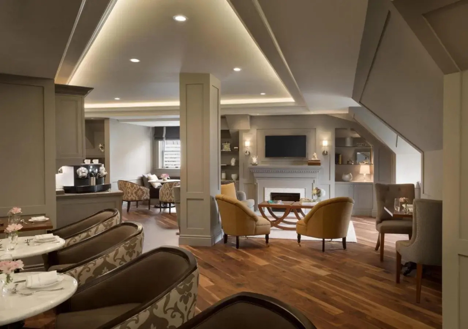 Fairmont Hotel Macdonald