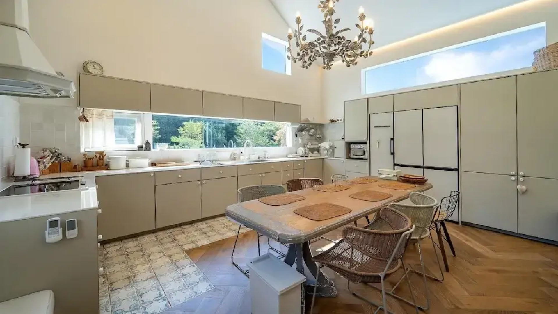 Geumsan Lalaland Caravan