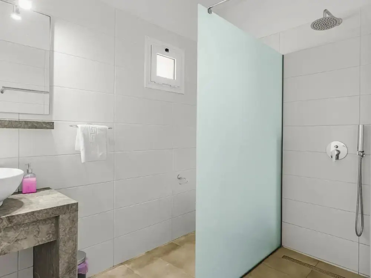 Villa in Epano Sisi Near Child-friendly Beach