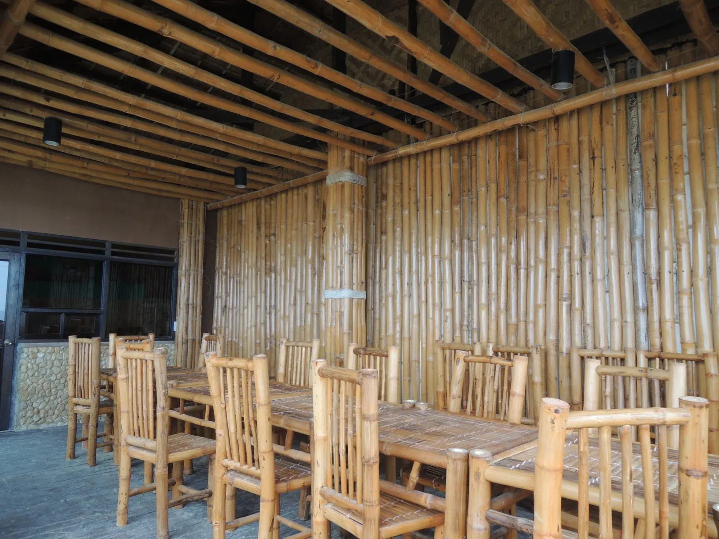 24/7 Lantawan Resort