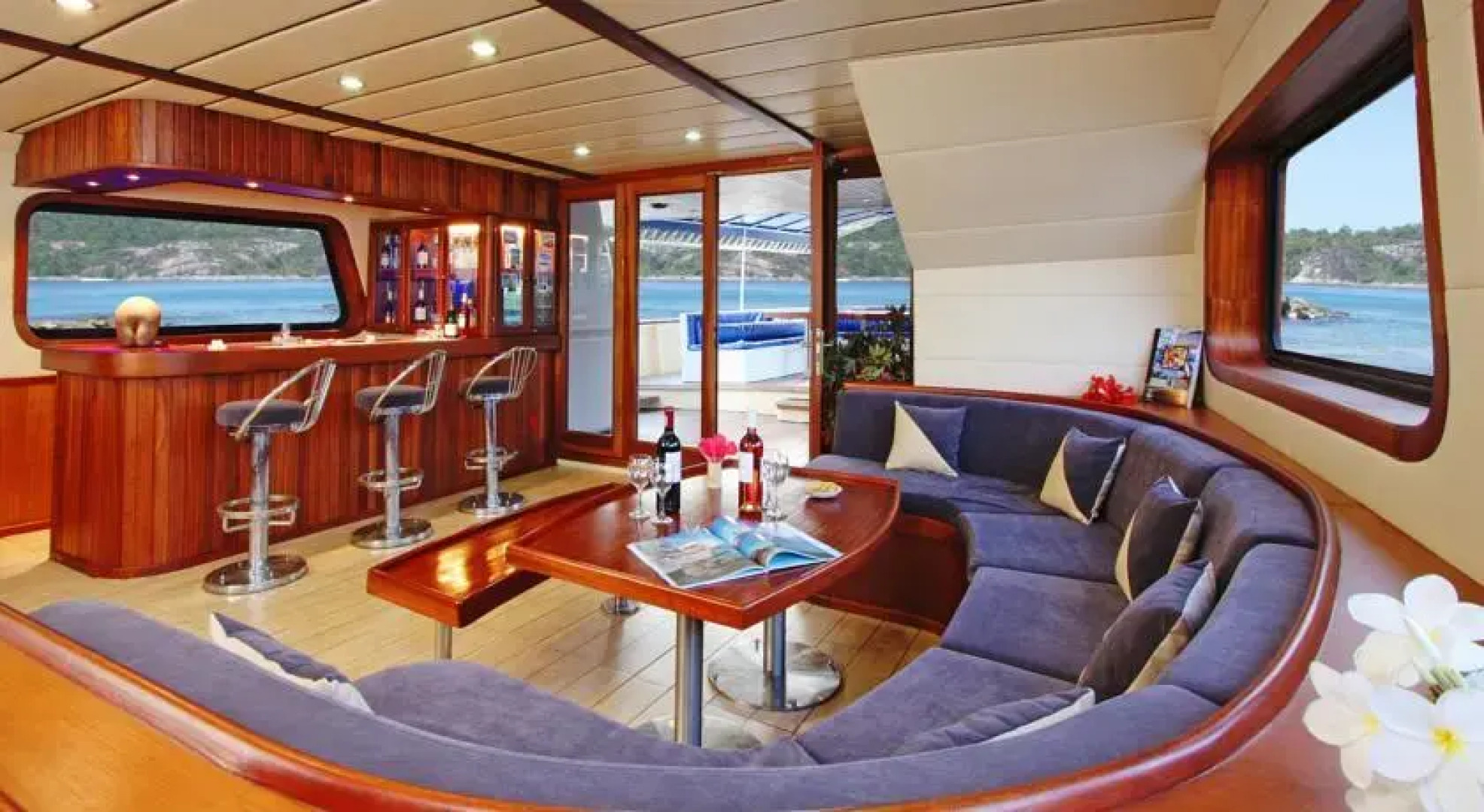 Sea Star and Sea Bird - Silhouette Cruises Ltd.