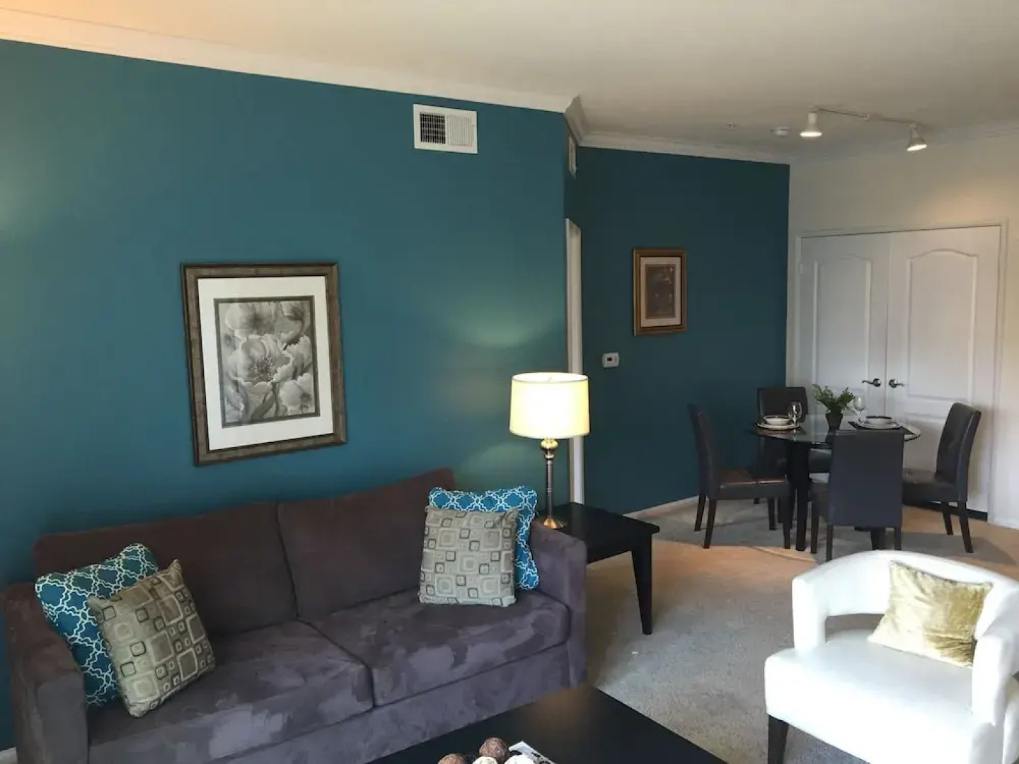 Sunshine Suites at 616 St. Paul