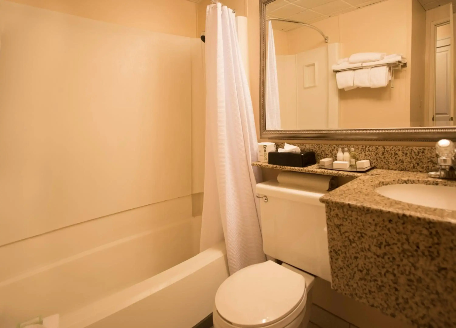 The Landing Hotel & Restaurant