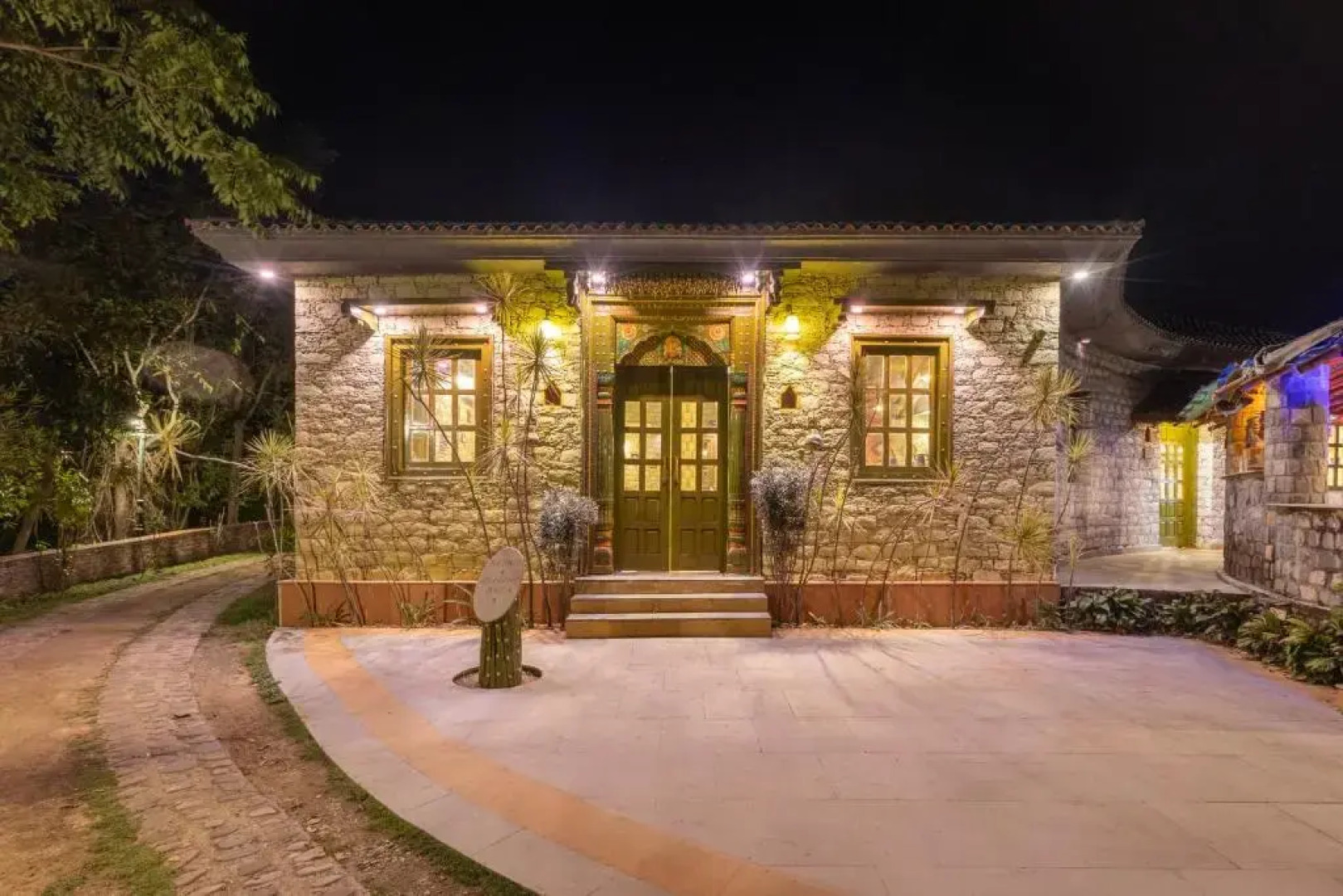 Sterling Vanvasa Lansdowne Forest Division