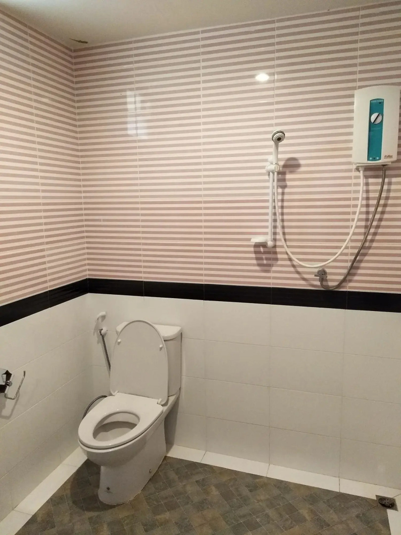 Pirom Lake And Resort