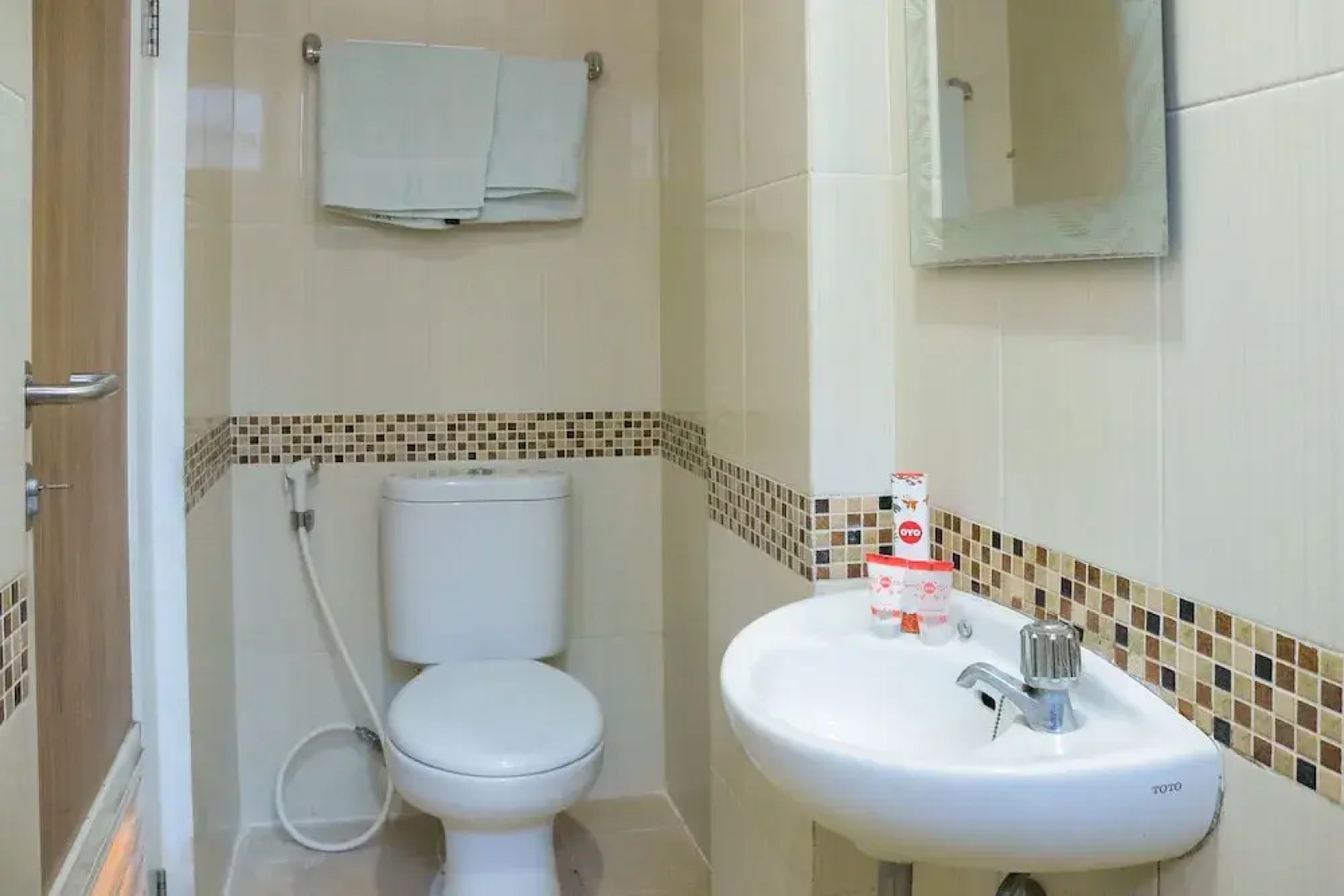 OYO 984 Maleo Guest House