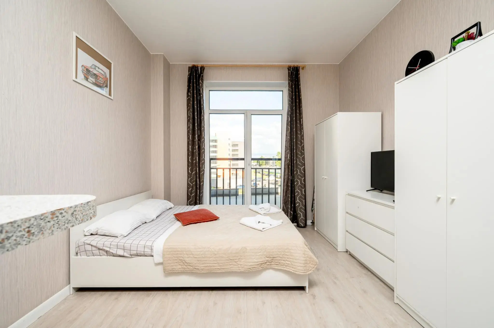 Helen Apart (Хелен Апарт)