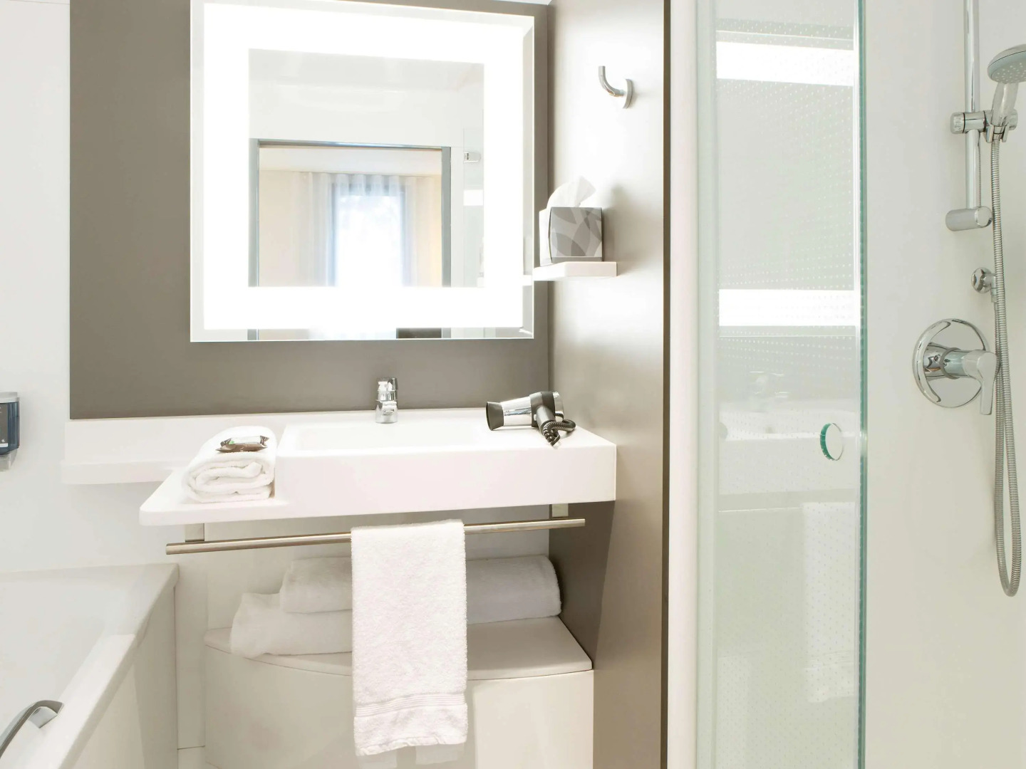 B&B HOTEL Rueil-Malmaison Gare