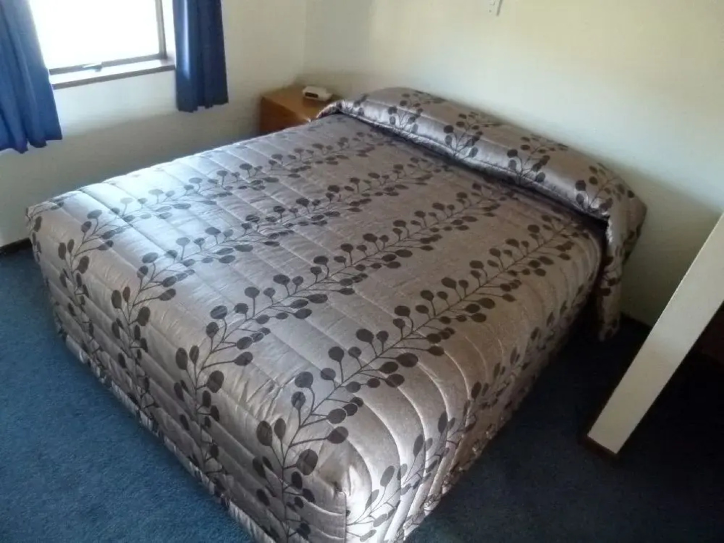 Centennial Court Hotel